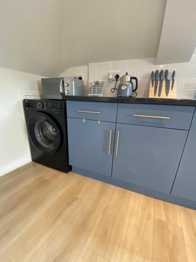 Lovely Spacious Loft Close To Train Station Вётинг Экстерьер фото