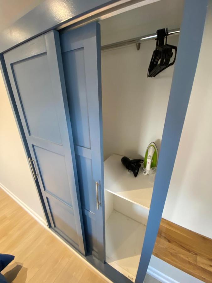 Lovely Spacious Loft Close To Train Station Вётинг Экстерьер фото