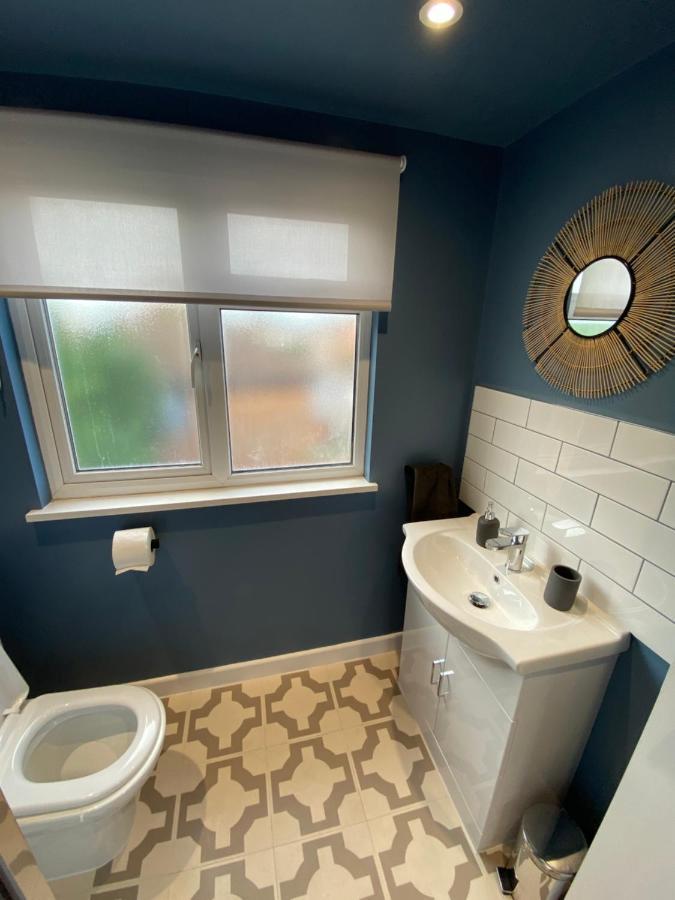 Lovely Spacious Loft Close To Train Station Вётинг Экстерьер фото